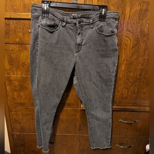 grey Skinny Jeans size 18